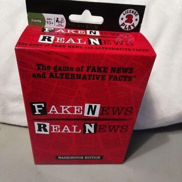 Fake News Real News Card Game - Picture 1 of 4